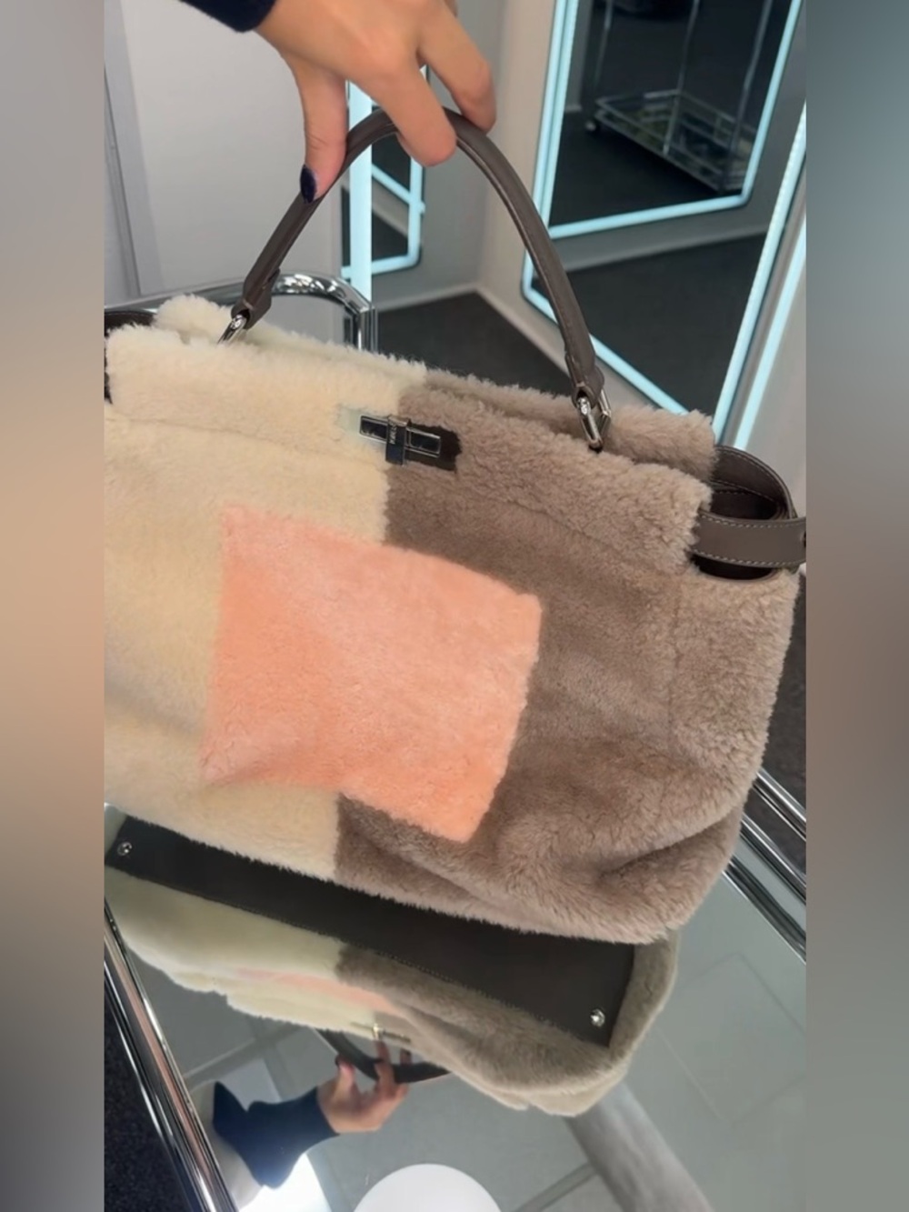 Fendi Bag - Picture 14 of 14